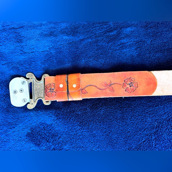 Vintage Genuine Brown Leather Garden Floral Embossed Fairy Cottagecore Belt - Picture 5 of 7